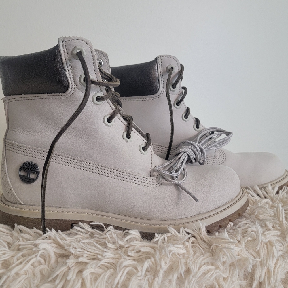 Womens Timberland Boots Size 8